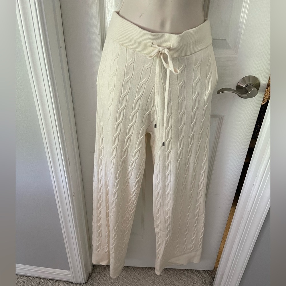 Cyrus Cream Cable Knit Pants Wide leg in size small - Picture 4 of 14